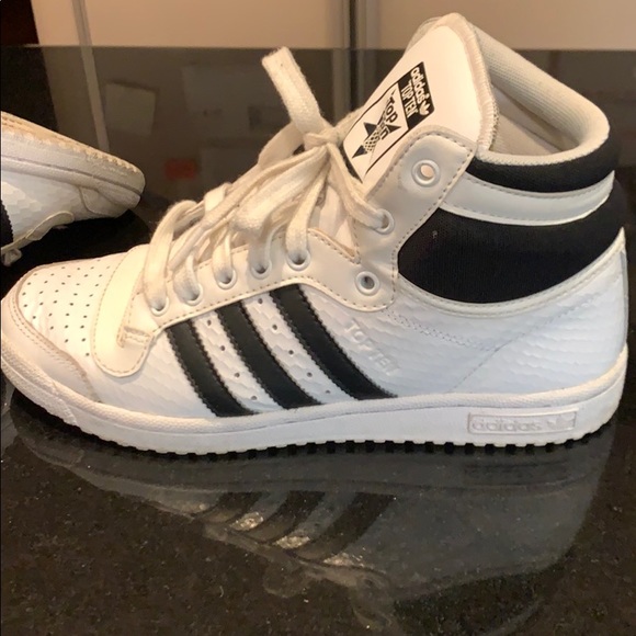Adidas sneakers - Picture 6 of 6